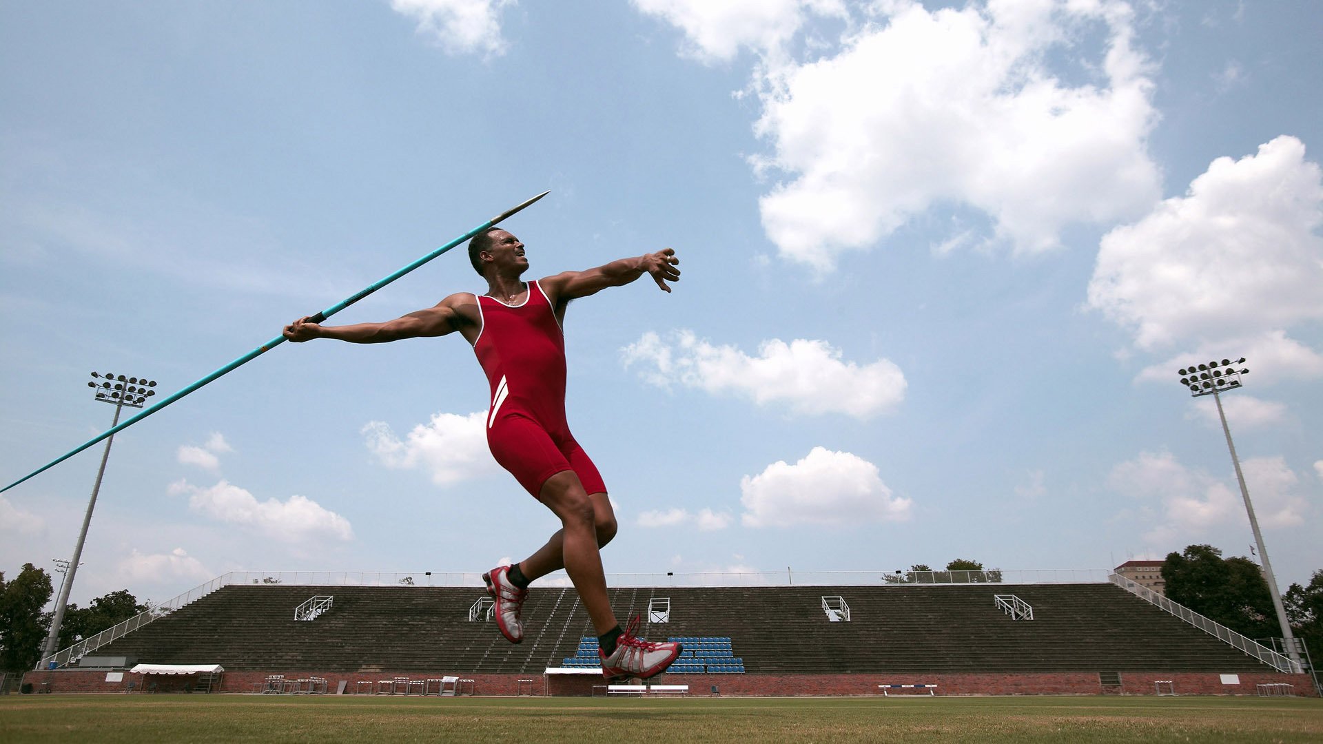 威少称要发挥经验带动年轻球员成长，威少能力